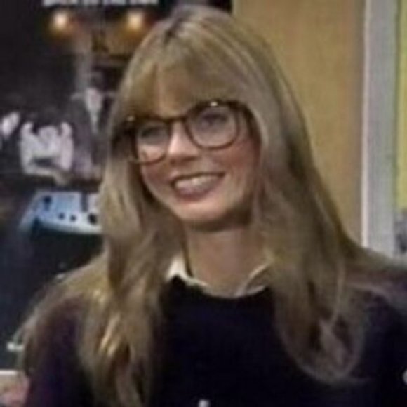 New posher, Victoria Kelly - Picture 1 of 1